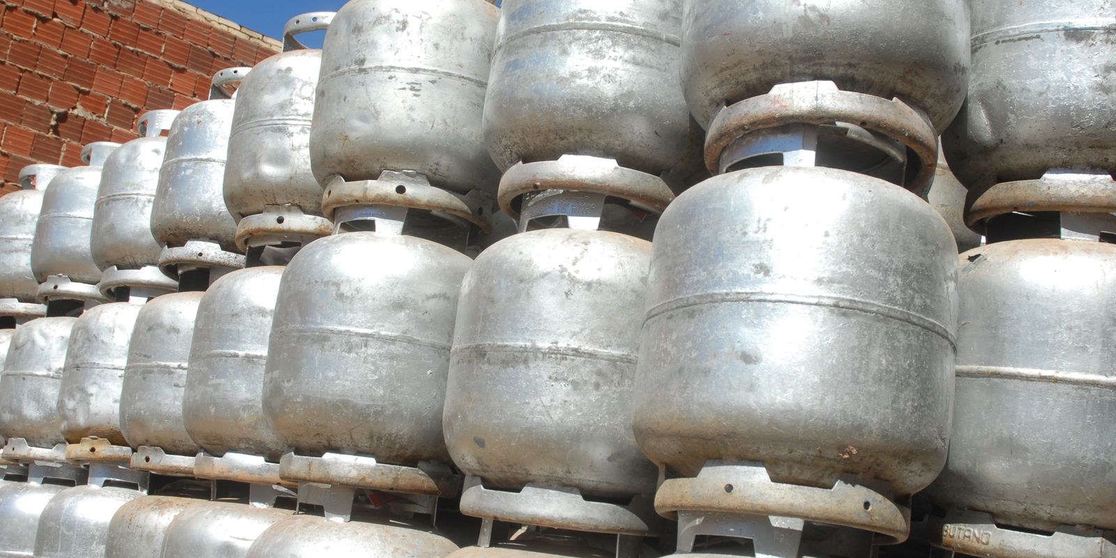 gas-do-povo:-governo-fixa-data-de-pagamento-no-dia-10-de-cada-mes