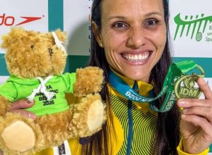 carol-santiago-e-ouro,-o-37o-podio-do-pais-no-internacional-de-berlim