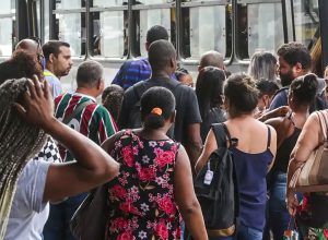 numero-de-pessoas-em-busca-de-emprego-ha-dois-anos-ou-mais-cai-21,7%